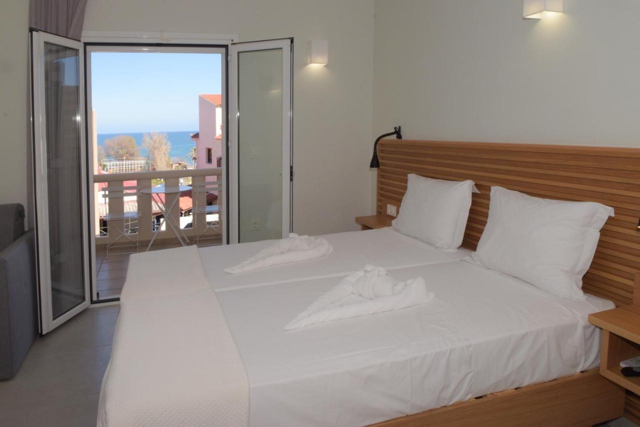 Mithos Premium Rooms Agia Marina Exterior foto